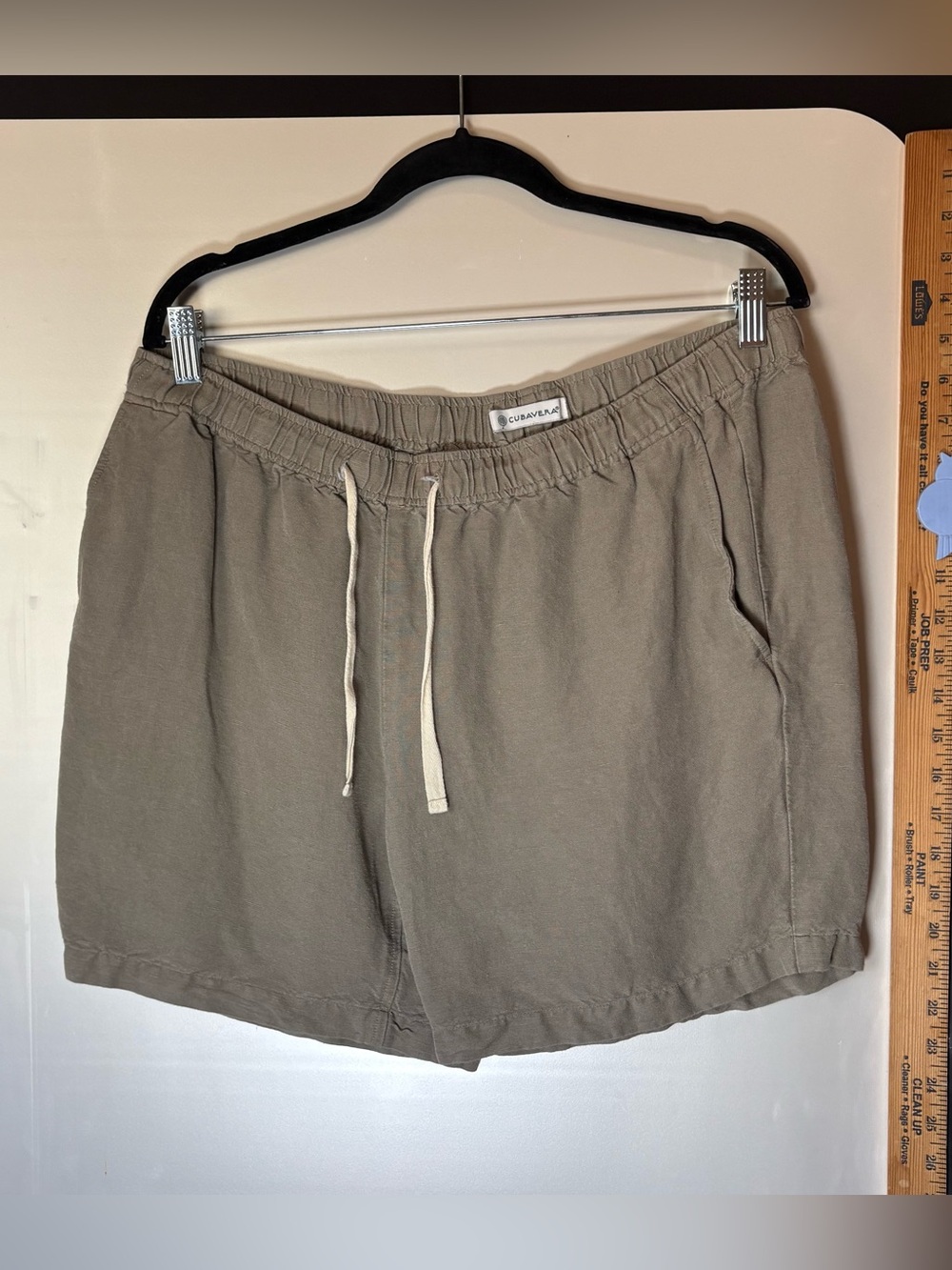 Cubavera Neutral Drawstring Linen-Blend Shorts in Olive